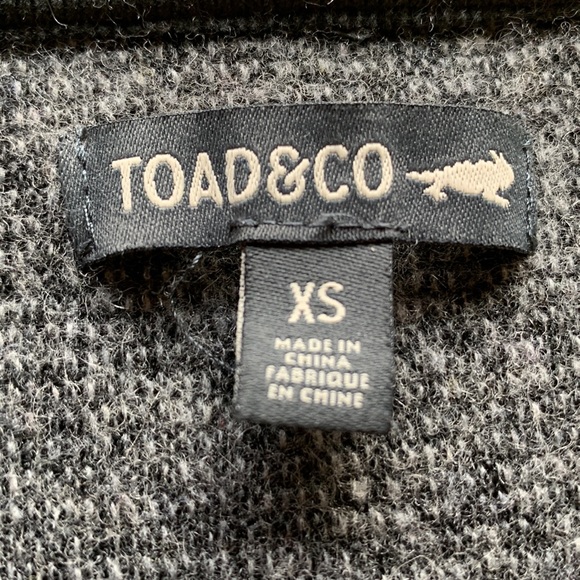Toad & Co pullover. - Picture 4 of 10